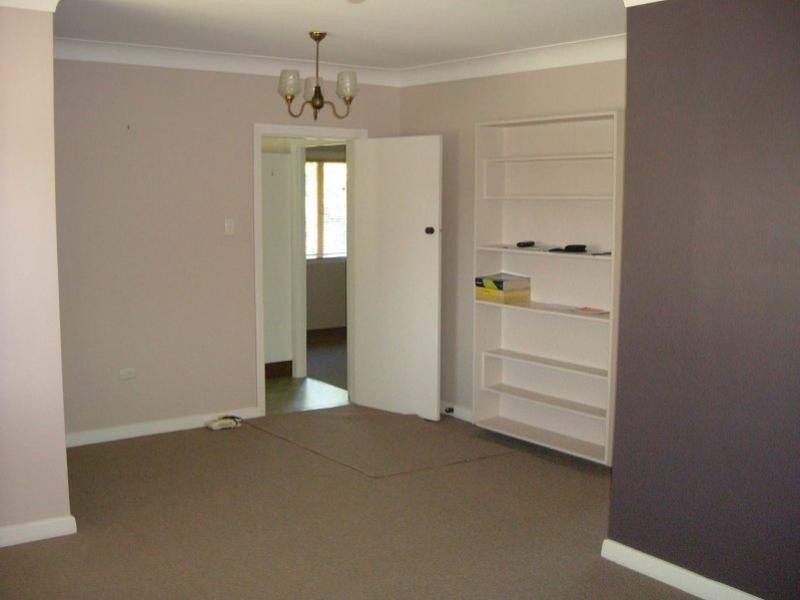 8 Wylie Street, Graceville QLD 4075