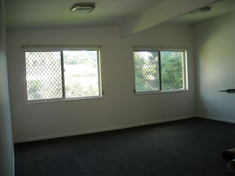 4 Robbins Street, Corinda QLD 4075