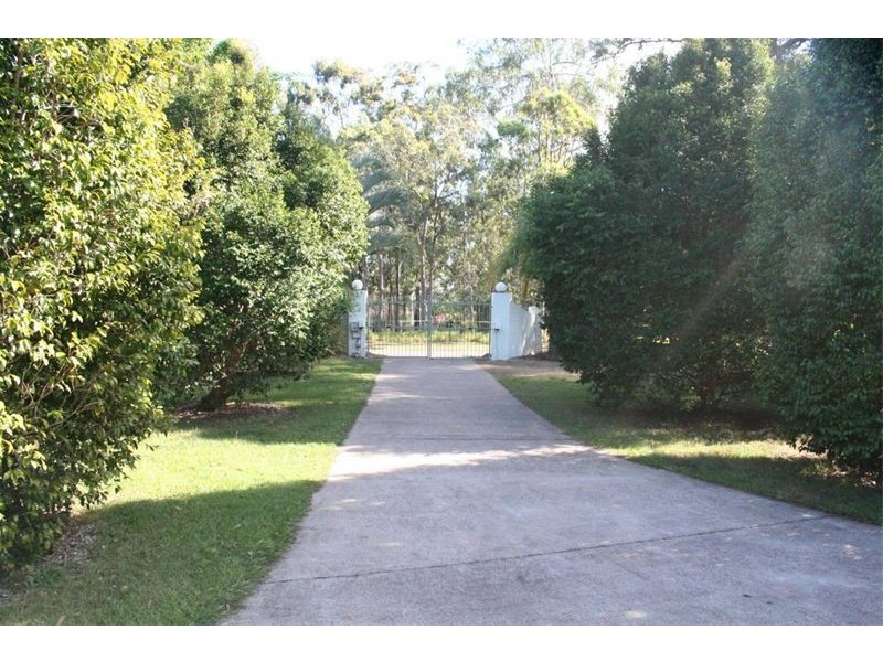 20 Woodvale Crescent, Forest Lake QLD 4078