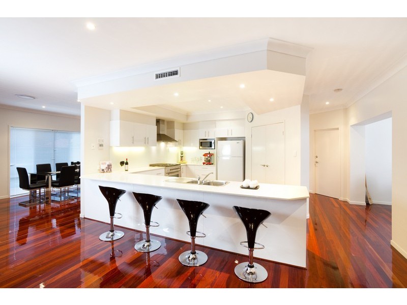 56 Baronsfield Street, Graceville QLD 4075