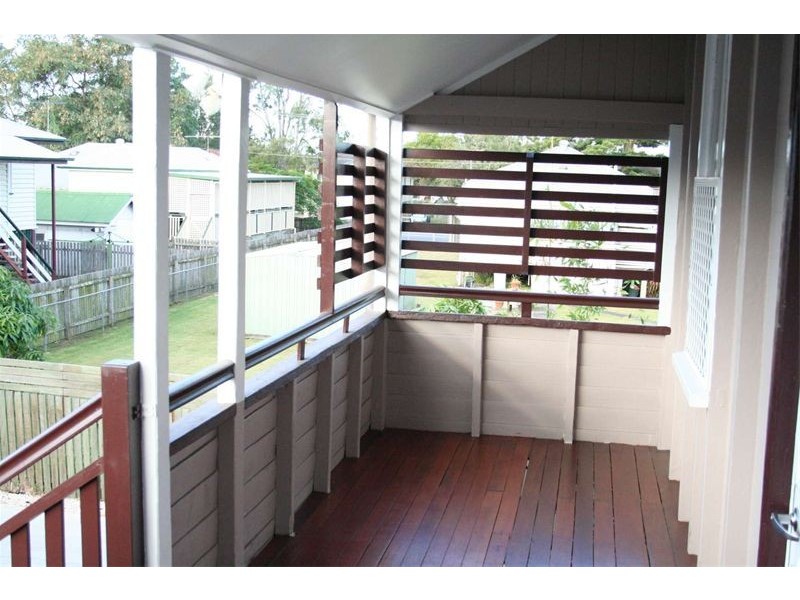 12 Cook Street, Oxley QLD 4075