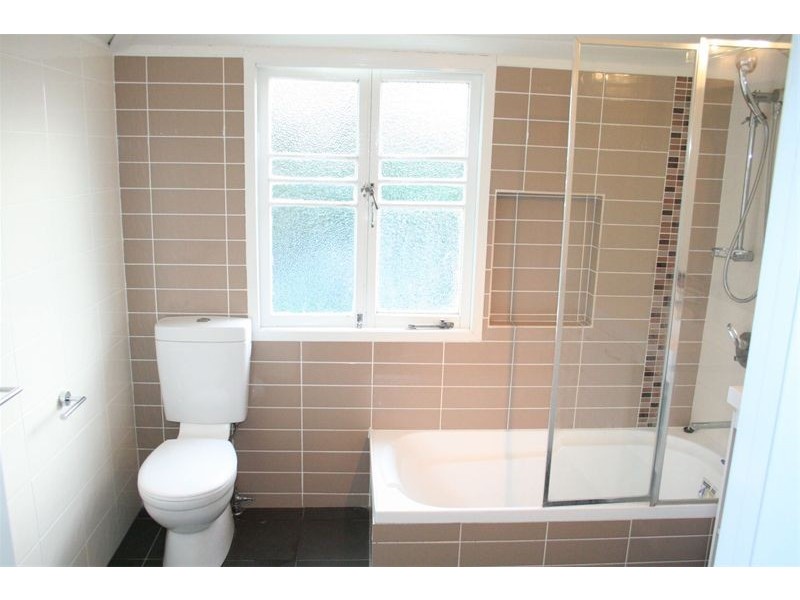 12 Cook Street, Oxley QLD 4075