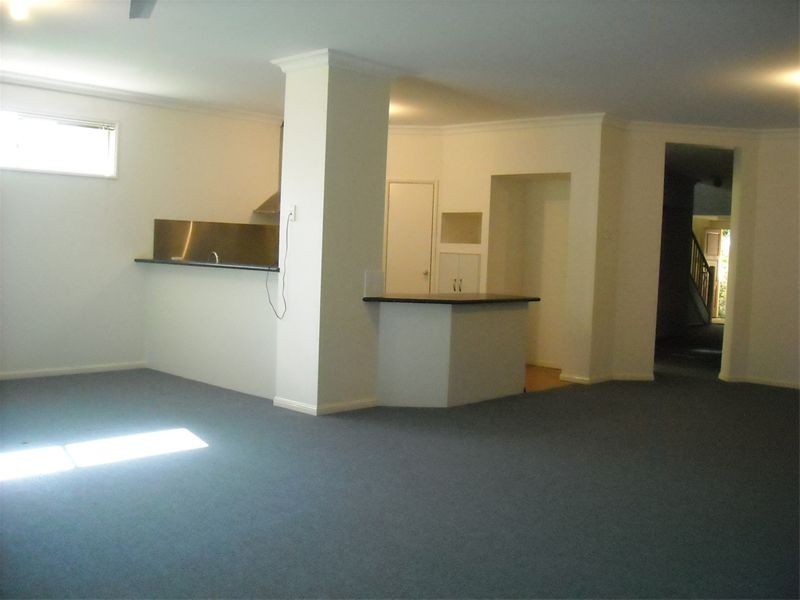 819 Oxley Road, Corinda QLD 4075