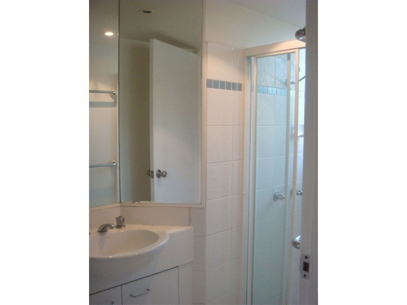 1/22 York Street, Indooroopilly QLD 4068