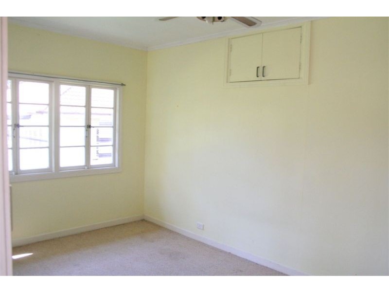 53 WYLIE STREET, Graceville QLD 4075