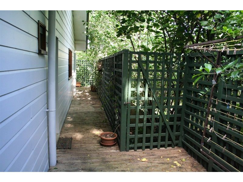 83 Honour Avenue, Chelmer QLD 4068