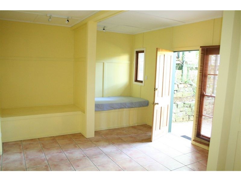 83 Honour Avenue, Chelmer QLD 4068