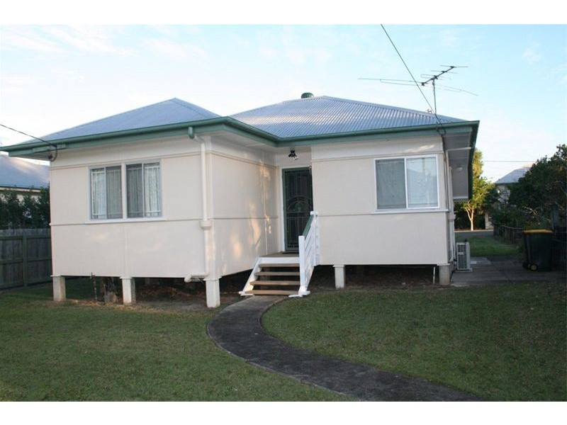 85 Strong Ave, Graceville QLD 4075