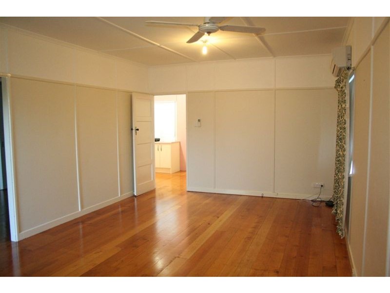 85 Strong Ave, Graceville QLD 4075