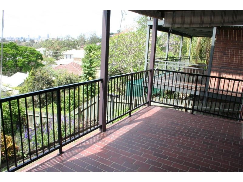 206 Swann Road, Taringa QLD 4068