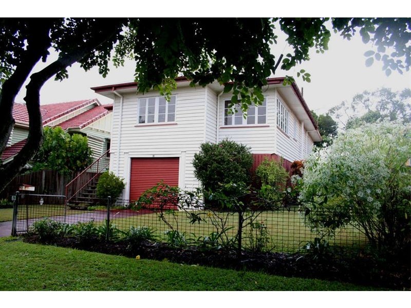 63 Waratah Avenue, Graceville QLD 4075