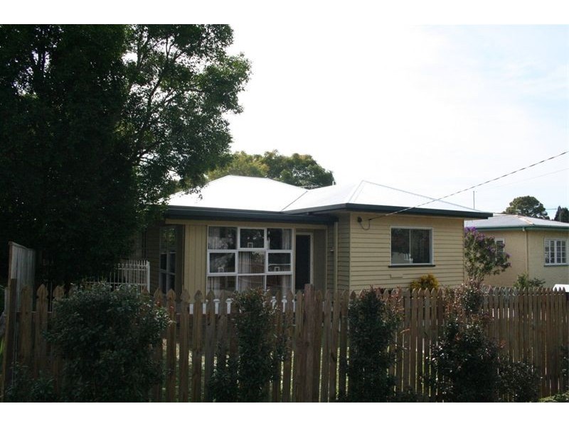 15 Allan Tce, Corinda QLD 4075