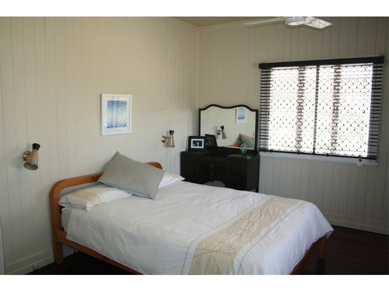 15 Allan Tce, Corinda QLD 4075