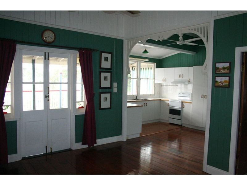 174 Strong Ave, Graceville QLD 4075