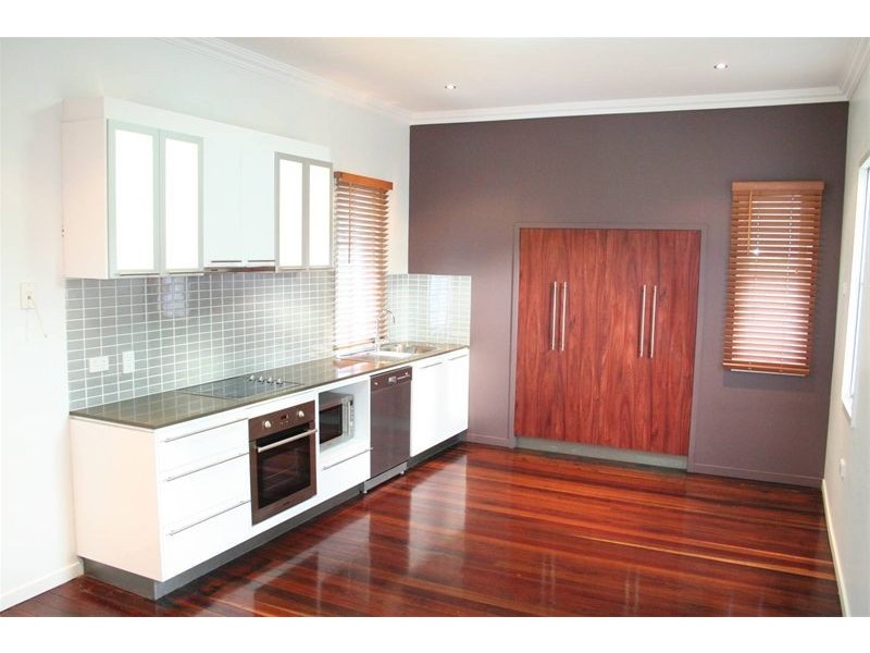 12 Cook Street, Oxley QLD 4075