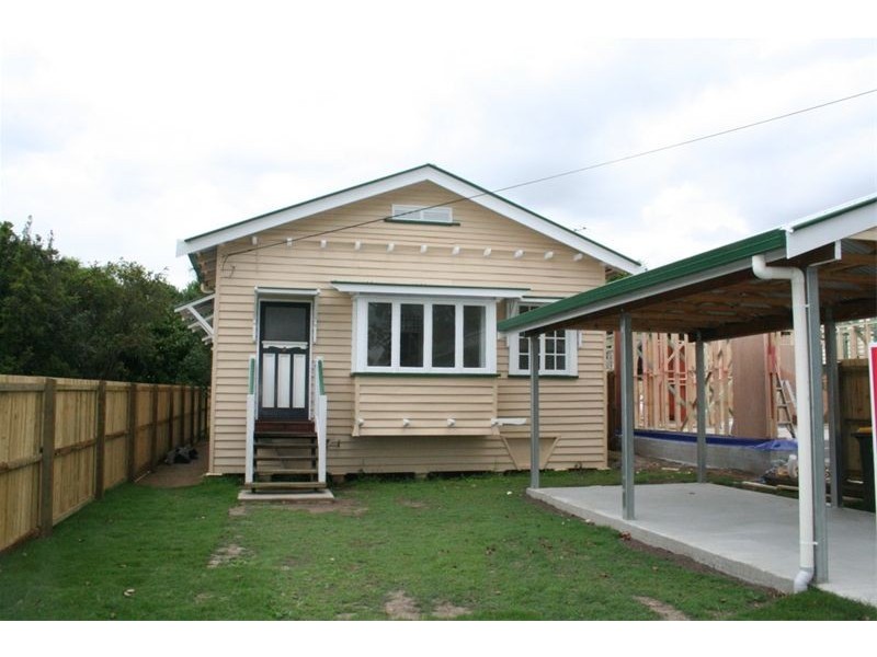 8 Kenilworth St, Sherwood QLD 4075