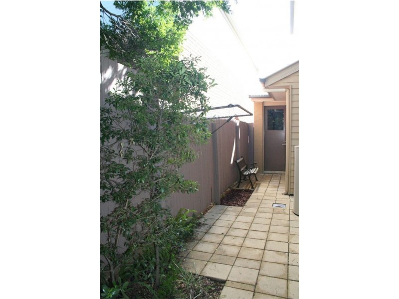 4/37 Hood Street, Sherwood QLD 4075