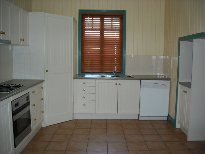 77 Martindale Street, Corinda QLD 4075