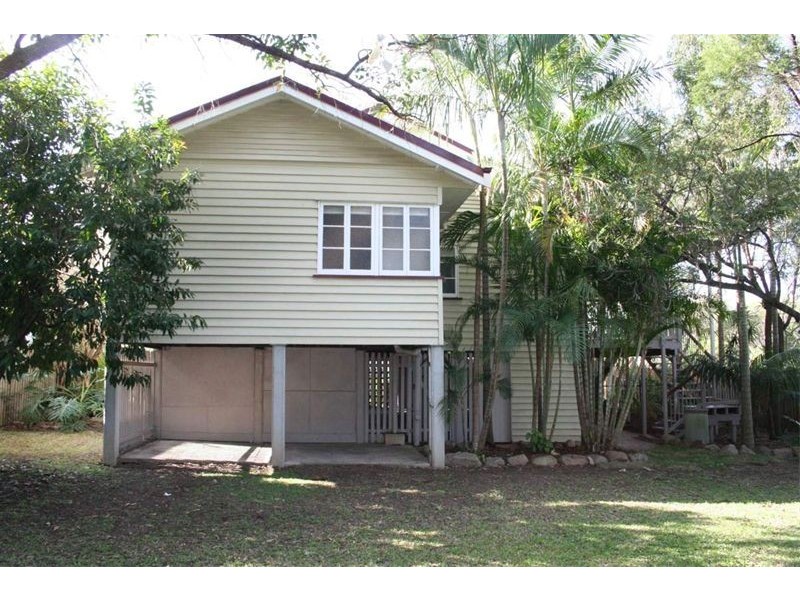 61 Plumer St, Sherwood QLD 4075