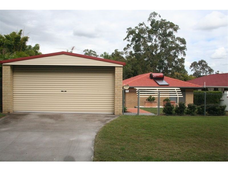 203 Fremont Street, Seventeen Mile Rocks QLD 4073