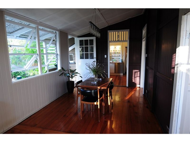 19 Railway Tce, Corinda QLD 4075