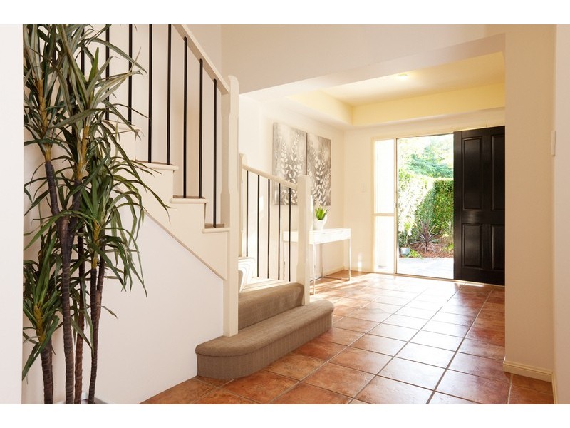 66 Robertson Street, Sherwood QLD 4075