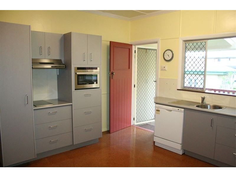 61 Blackheath Road, Oxley QLD 4075