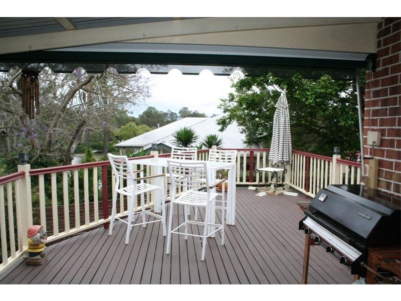 87 Bank Road, Graceville QLD 4075