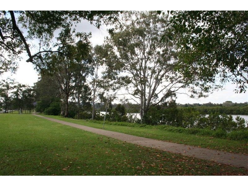 89 Nadine St, Graceville QLD 4075