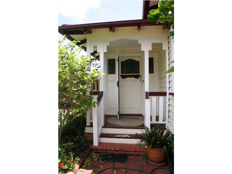 30 Verney Rd West, Graceville QLD 4075