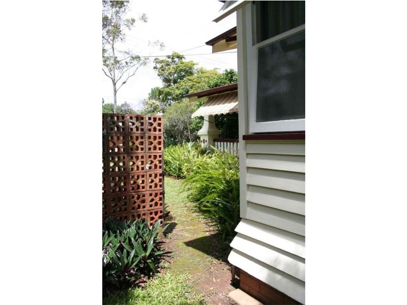 30 Verney Rd West, Graceville QLD 4075