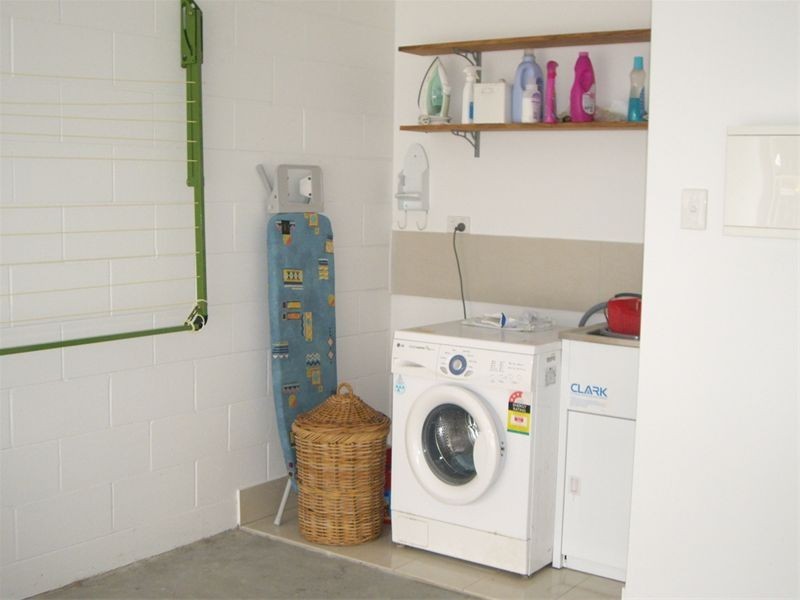 2/1 Robbins St, Corinda QLD 4075