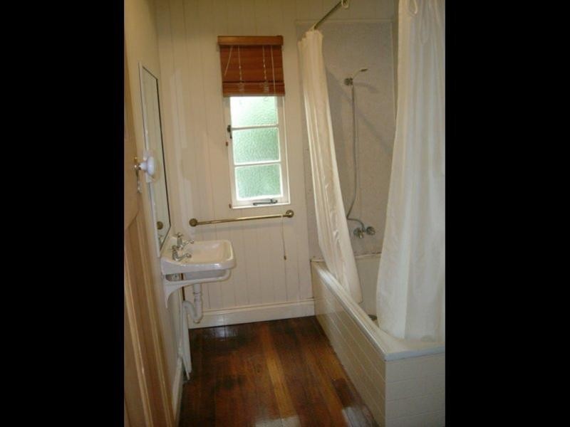 48 Rakeevan Road, Graceville QLD 4075