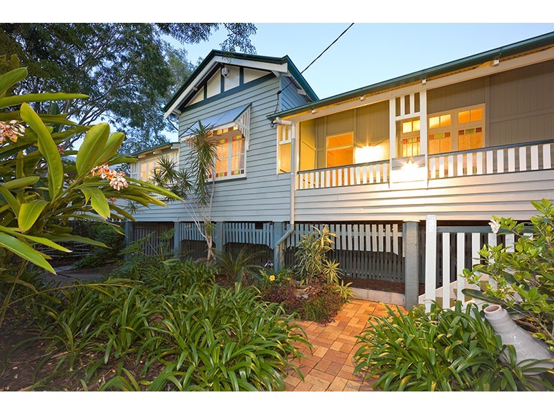 32 Frank Street, Graceville QLD 4075