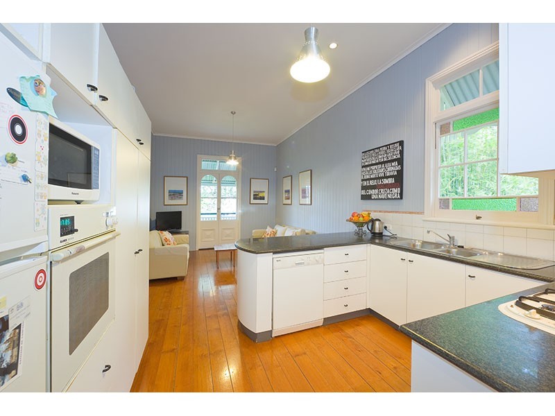 32 Frank Street, Graceville QLD 4075