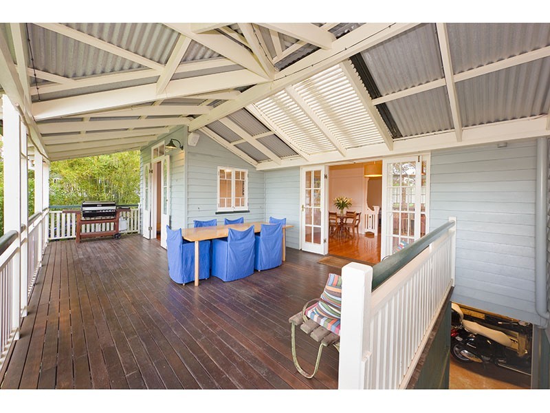 32 Frank Street, Graceville QLD 4075