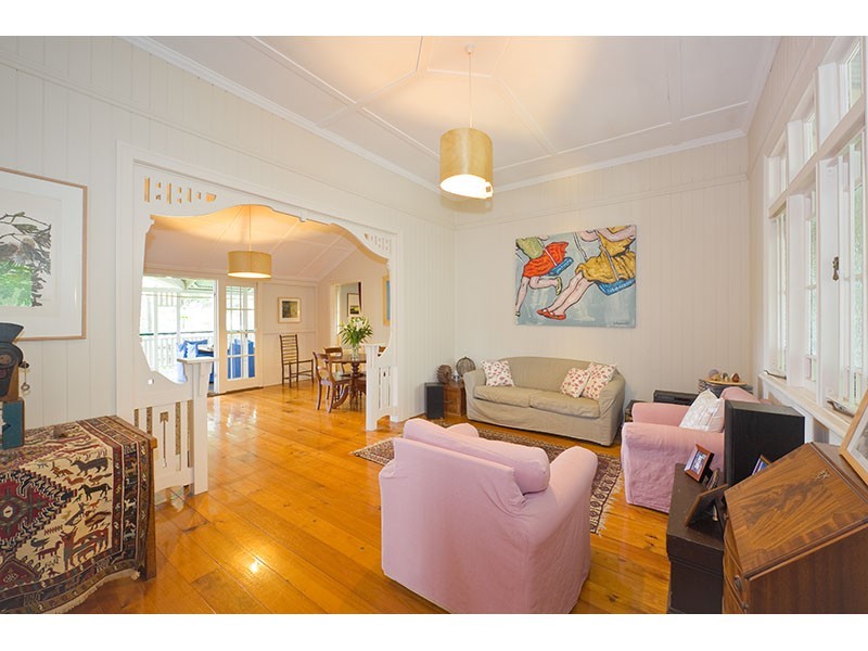 32 Frank Street, Graceville QLD 4075