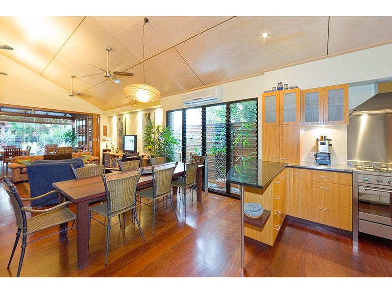 79 Clara Street, Corinda QLD 4075