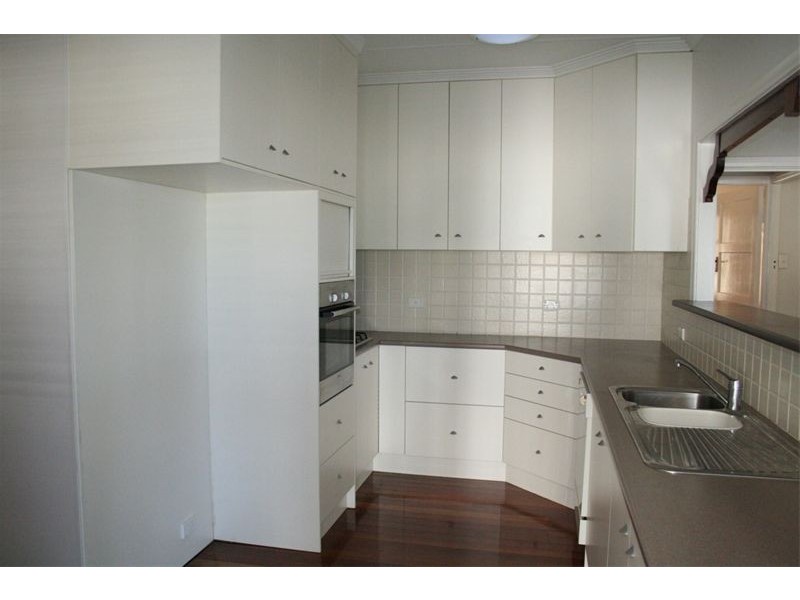 61 Plumer St, Sherwood QLD 4075