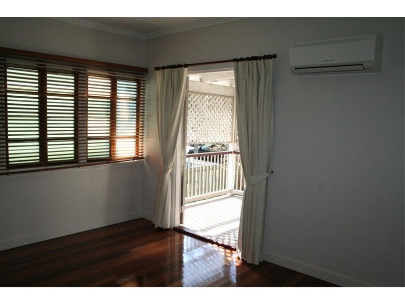 61 Plumer St, Sherwood QLD 4075