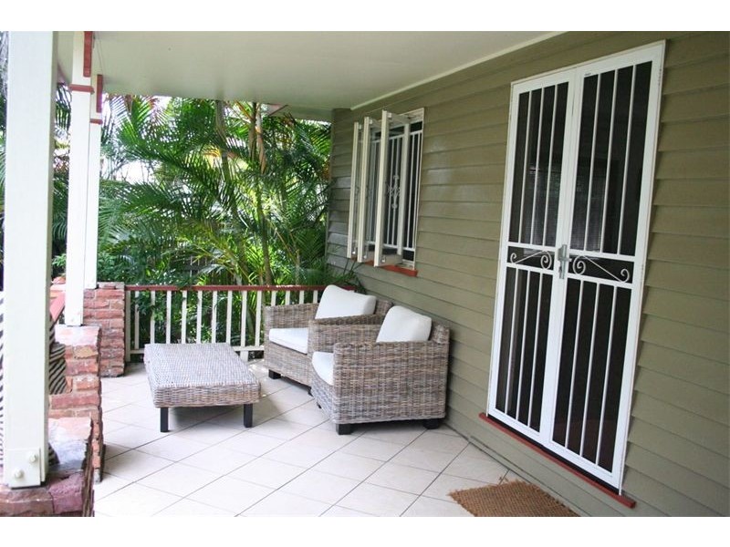 271 Long Street East, Graceville QLD 4075