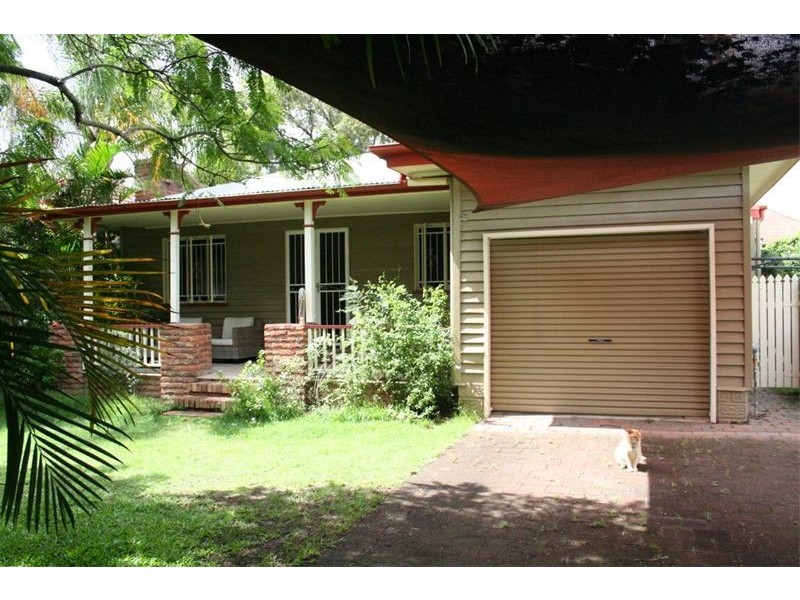 271 Long Street East, Graceville QLD 4075
