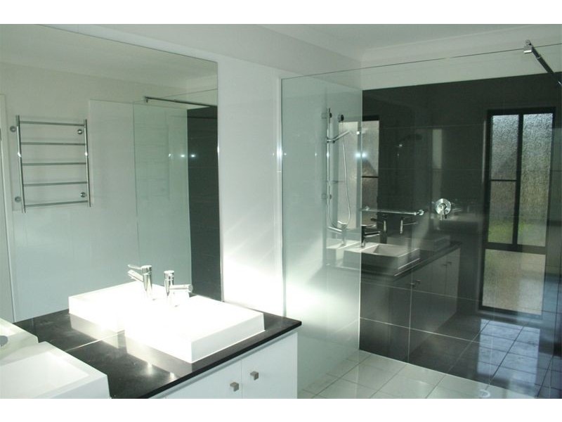 753 Oxley Road, Corinda QLD 4075