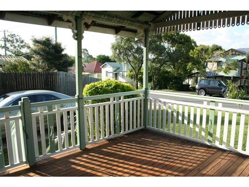 91 Graceville Avenue, Graceville QLD 4075