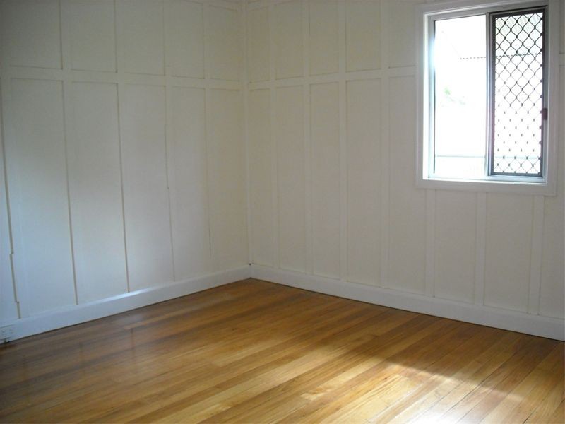 8 Kenilworth Street, Sherwood QLD 4075