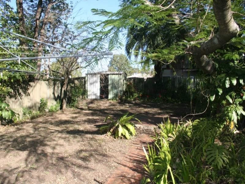 191 Strong Avenue, Graceville QLD 4075