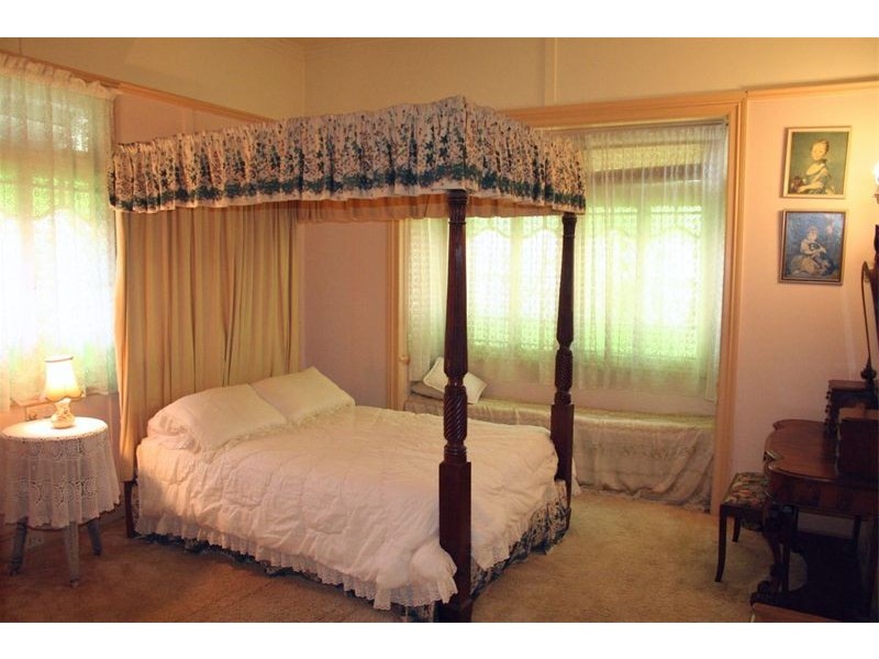 200 Clarence Road, Indooroopilly QLD 4068