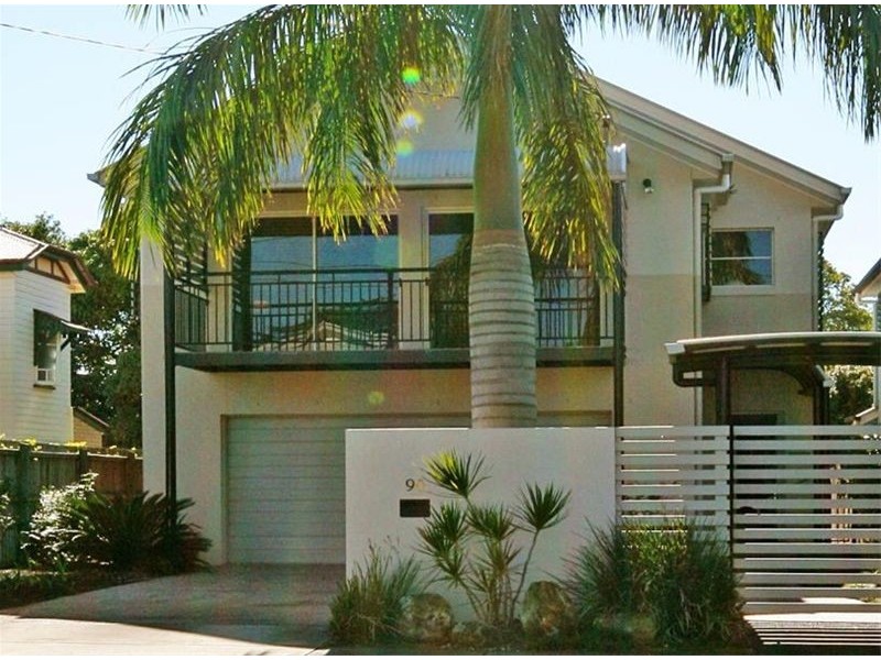 90 Long Street West, Graceville QLD 4075