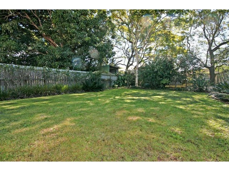 90 Long Street West, Graceville QLD 4075