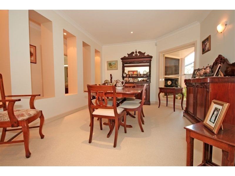 90 Long Street West, Graceville QLD 4075